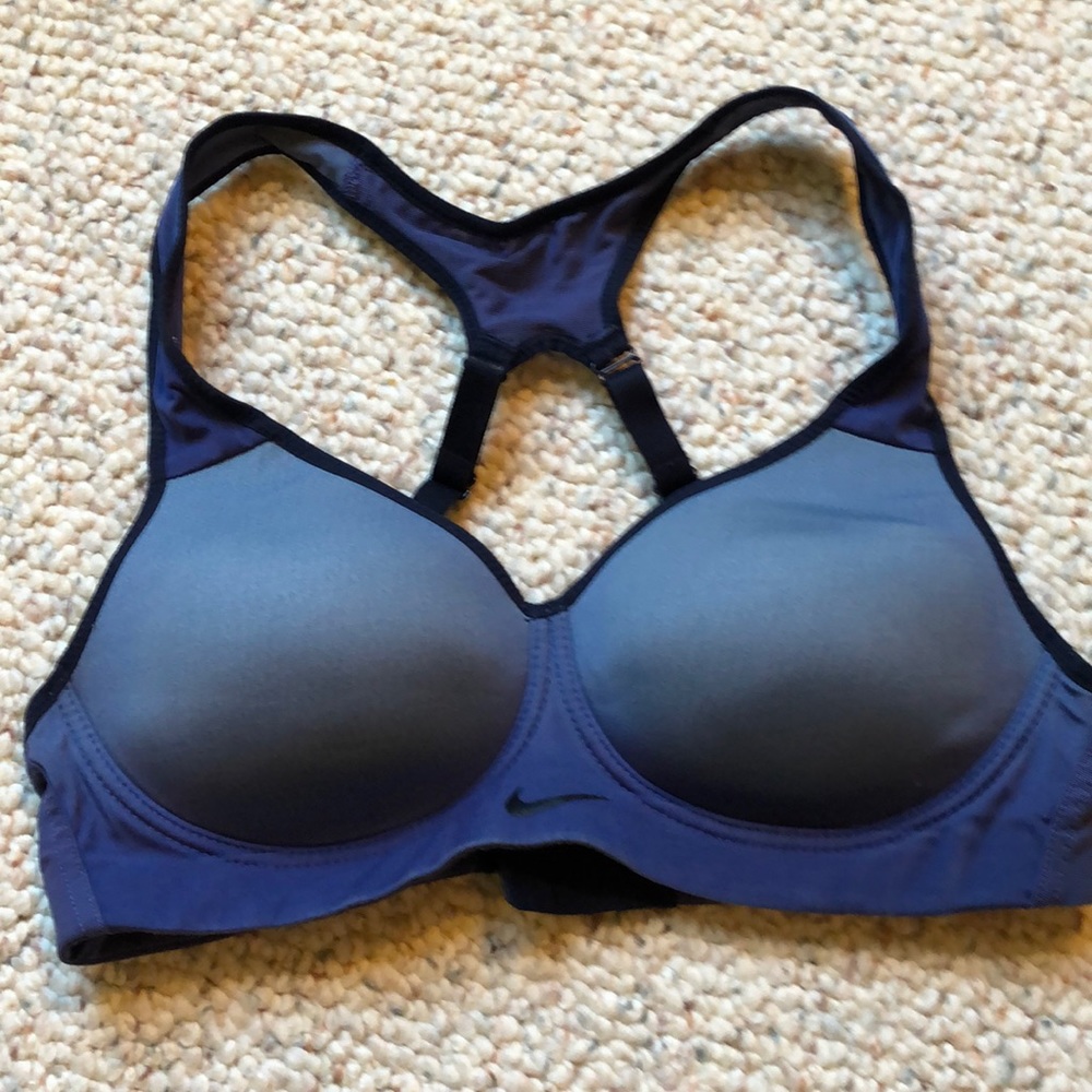 Nike sport bra 32B